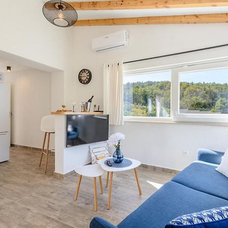 Holiday Home Likva - Sutivan - Island Of Brac ภายนอก รูปภาพ